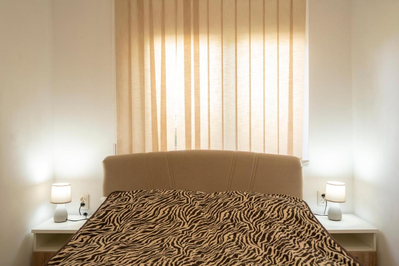 Apartman Curcic Knin Esterno foto