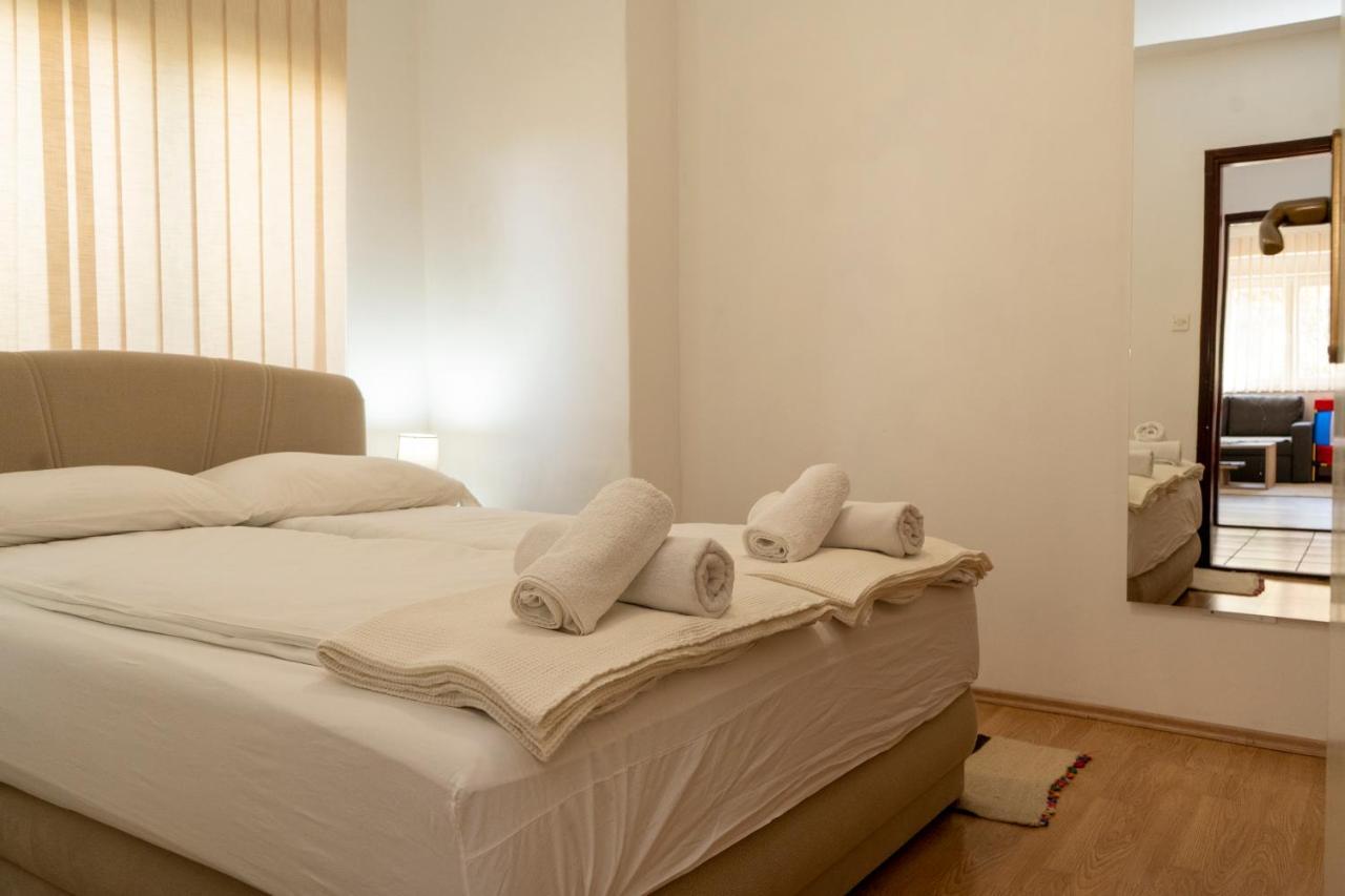 Apartman Curcic Knin Esterno foto