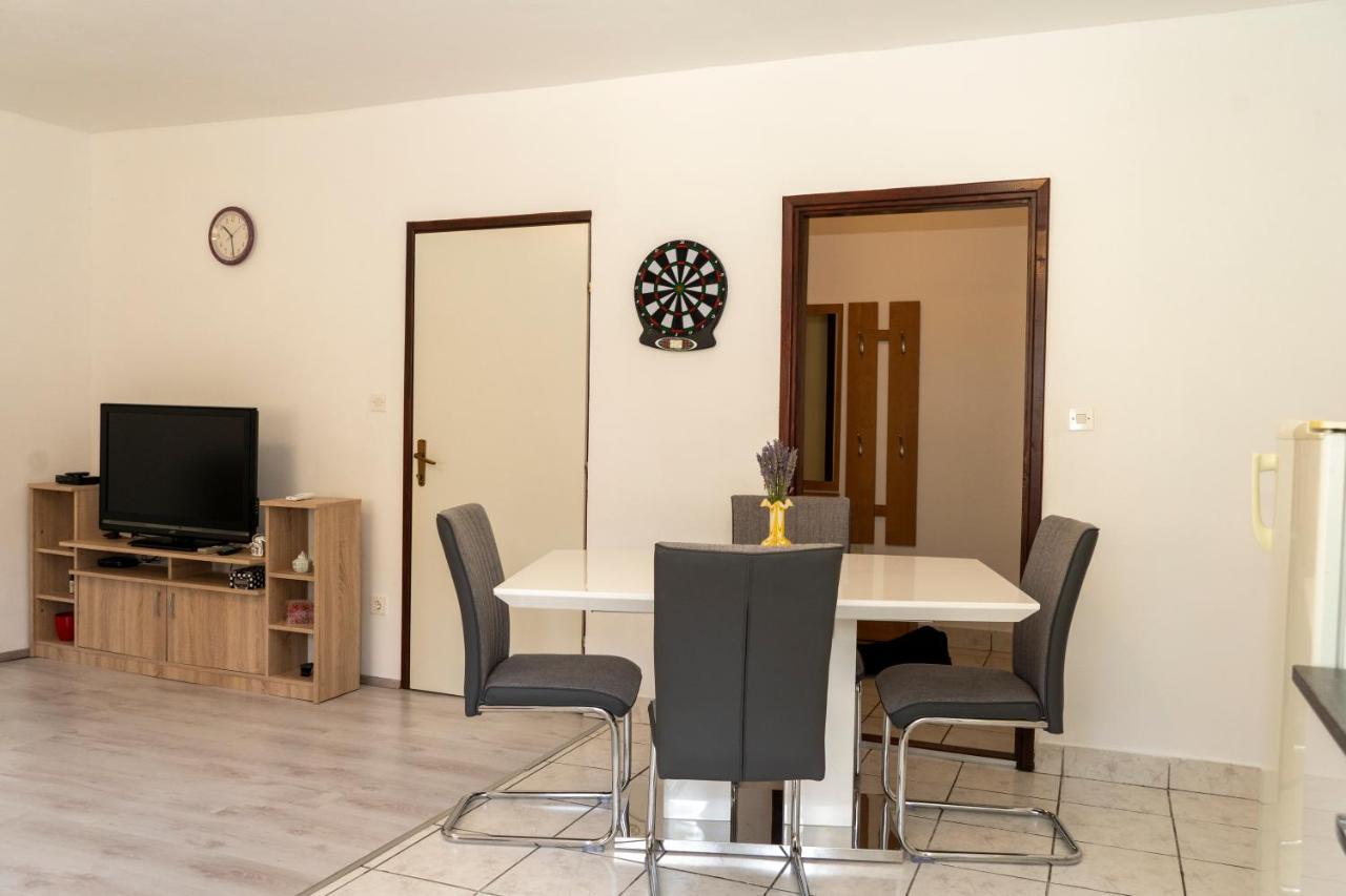 Apartman Curcic Knin Esterno foto