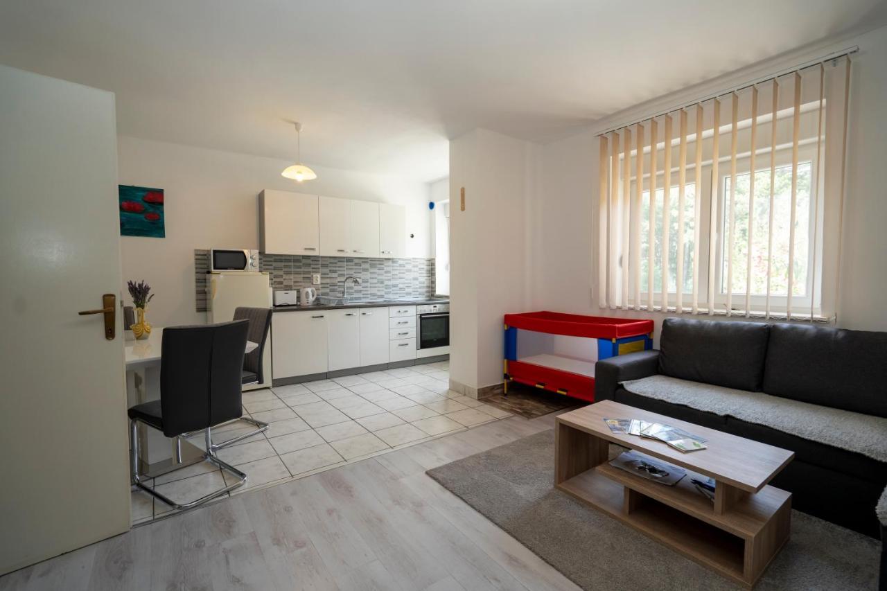 Apartman Curcic Knin Esterno foto