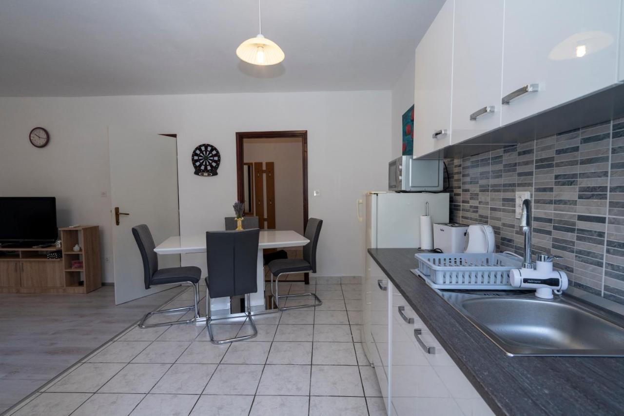 Apartman Curcic Knin Esterno foto